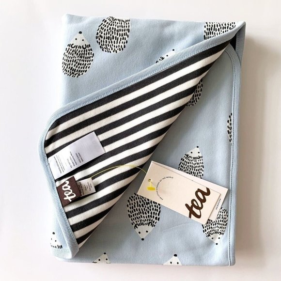 Tea Collection Other - NWT Tea Collection Reversible Baby Blanket, 30x30 Inches